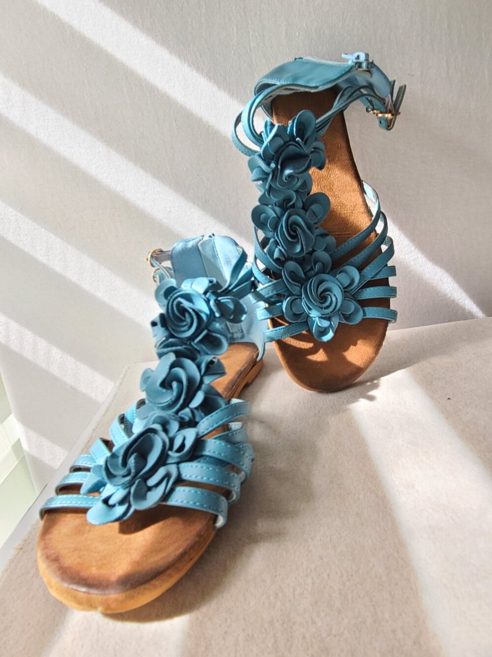 Chic Boho Gladiator Braided Flower Cuff Sandals - European Resort Style